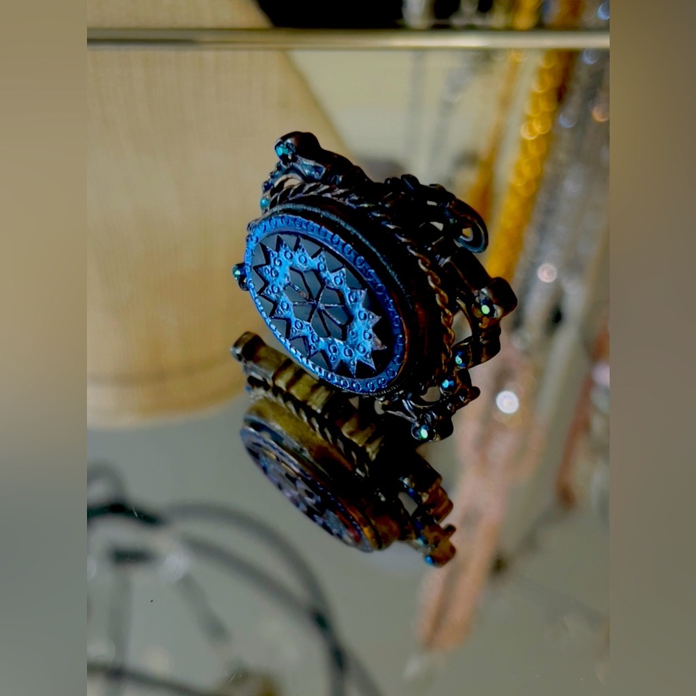 Artisan Gothic like metal ring size 4.5